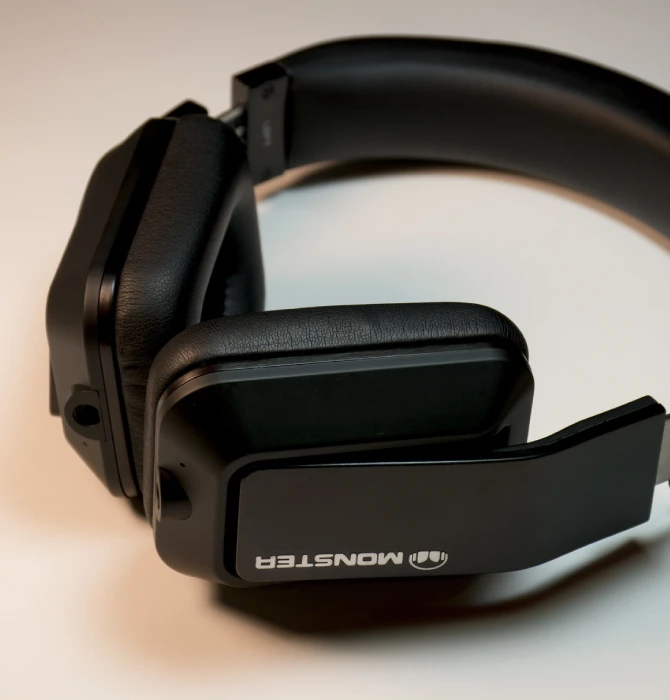 dj headphone